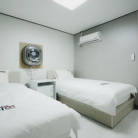 Stayan Guesthouse And Bnb 釜山広域市 エクステリア 写真